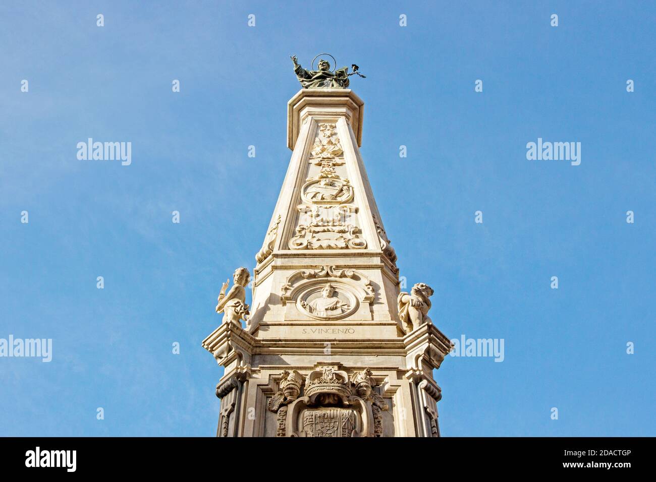 Denkmal an der Piazza del Gesù Nuovo in Neapel Italien. Stockfoto