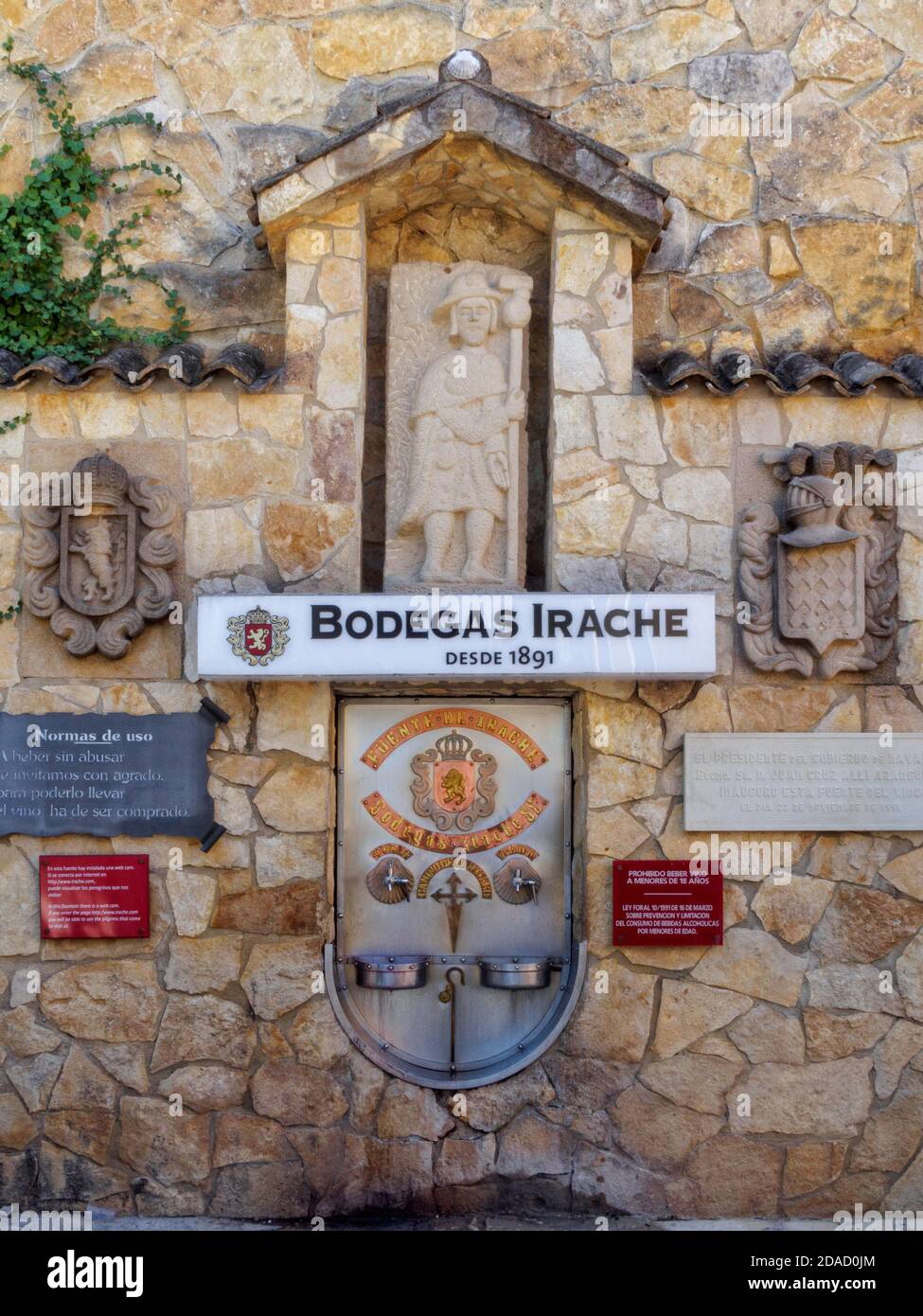 Wein Springbrunnen auf dem Weg von Saint James am Fuße des Mount Montejurra - Bosa, Navarra, Spanien Stockfoto