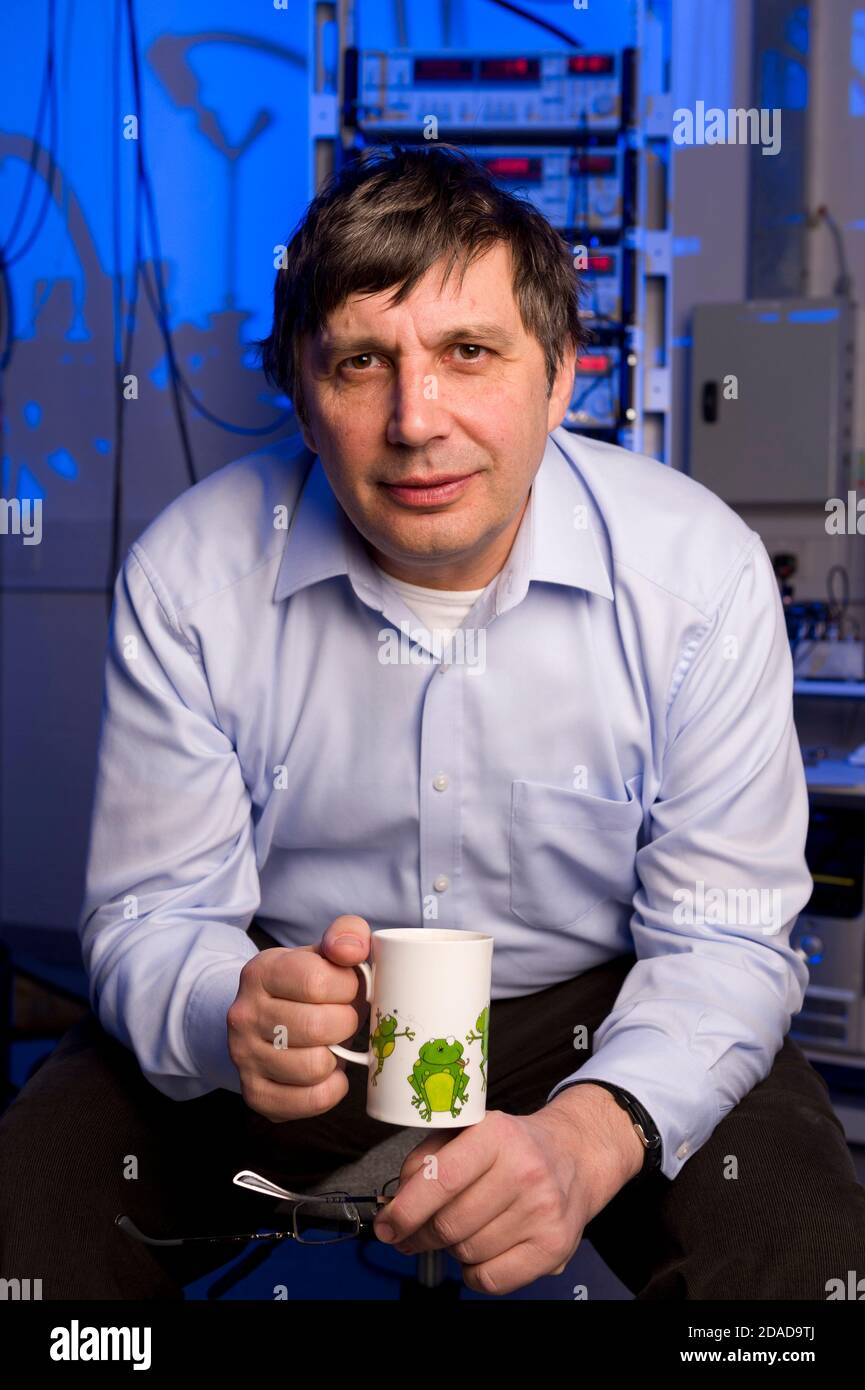 Nobelpreisträger Physiker, Professor Sir Andre Geim, der 2010 den Nobelpreis für Physik zusammen mit Konstantin Novoselov ihre Entdeckung von g gewann Stockfoto