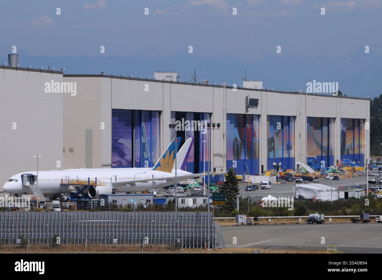 Boeing Everett-Werk, ein Flugzeugmontagewerk, das nach Volumen das größte Gebäude der Welt ist, mit Sitz in Everett, WA, USA Stockfoto