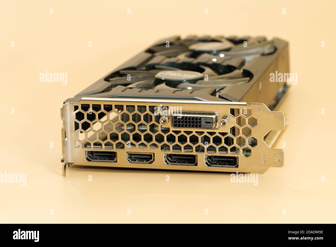 palit Dual nvidia geforce gtx 1060 Grafikkarte verwendet zurück Seitenansicht Stockfoto