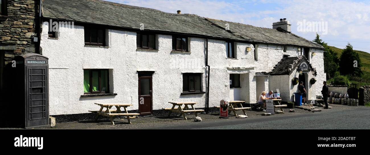 Blick auf den Kirkstone Inn Pub, Kirkstone Pass, Lake District National Park, Cumbria, England, Großbritannien Stockfoto