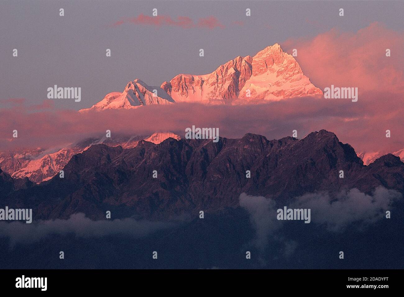 Geographie / Reisen, Nepal, Manaslu bei Sonnenuntergang, Zusatz-Rights-Clearance-Info-Not-available Stockfoto