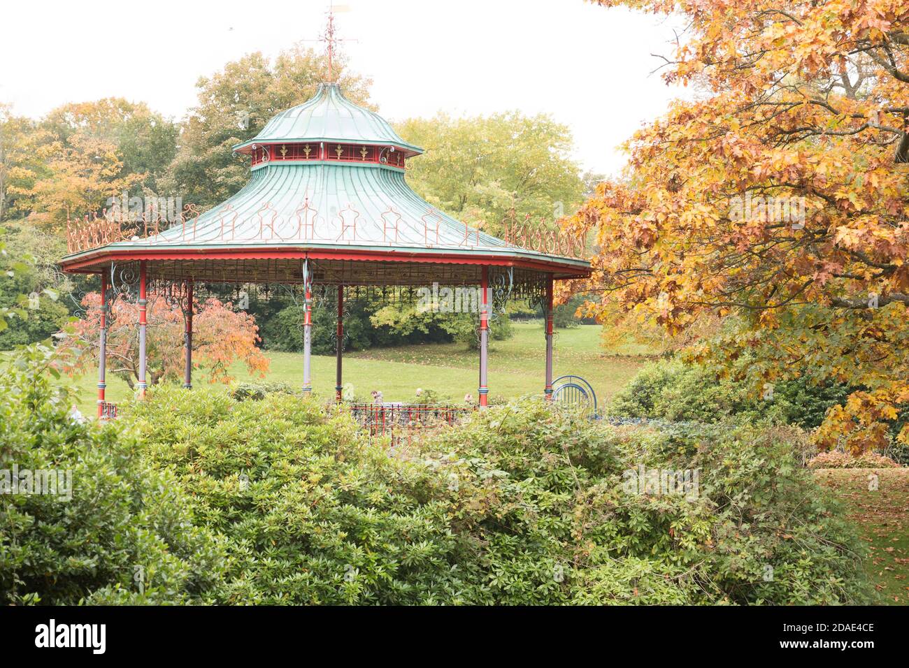 Bandstand Sefton Park Liverpool im Herbst Stockfoto