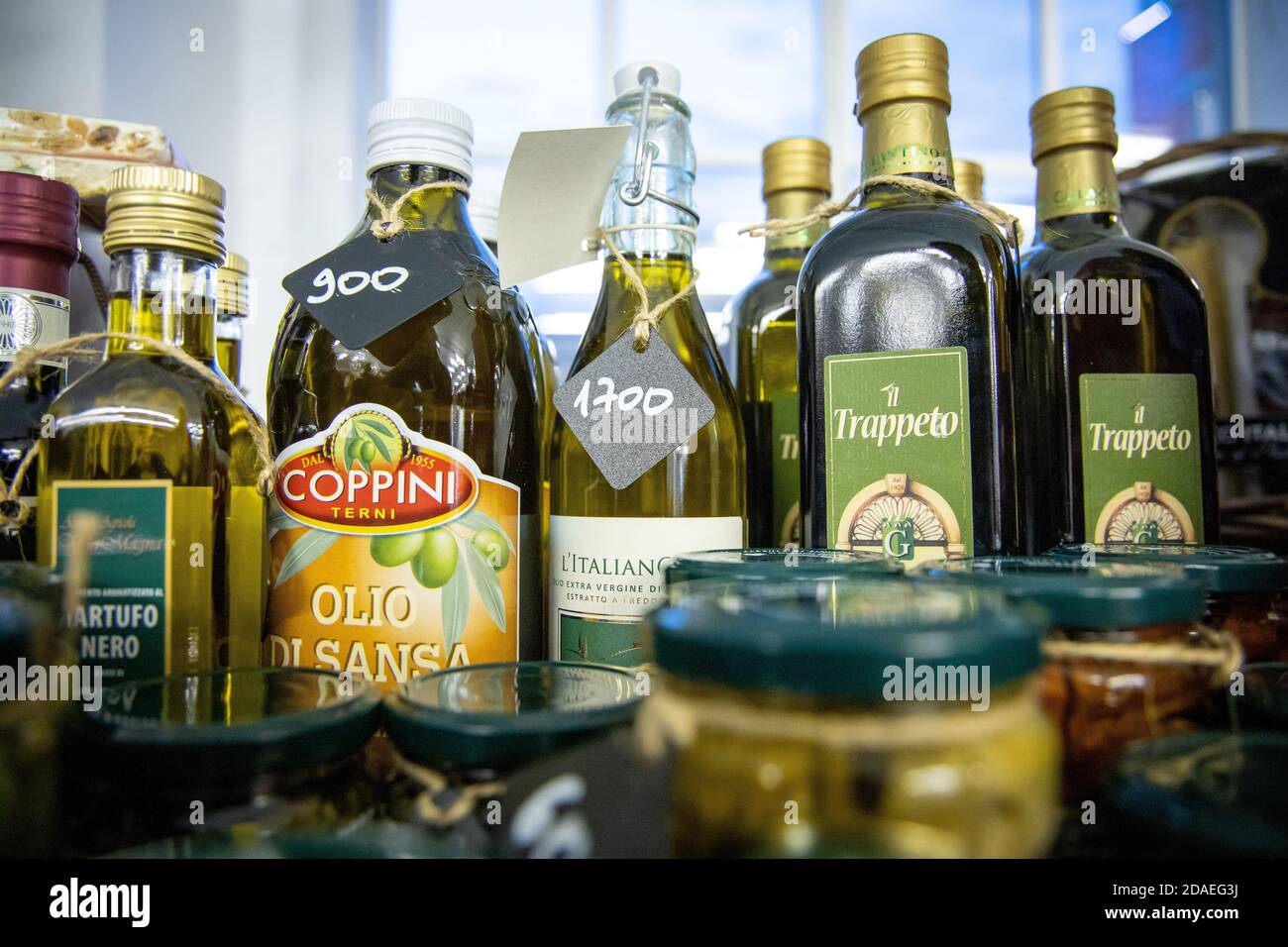 Olive Oil Supermarket Stockfotos Und Bilder Kaufen Alamy