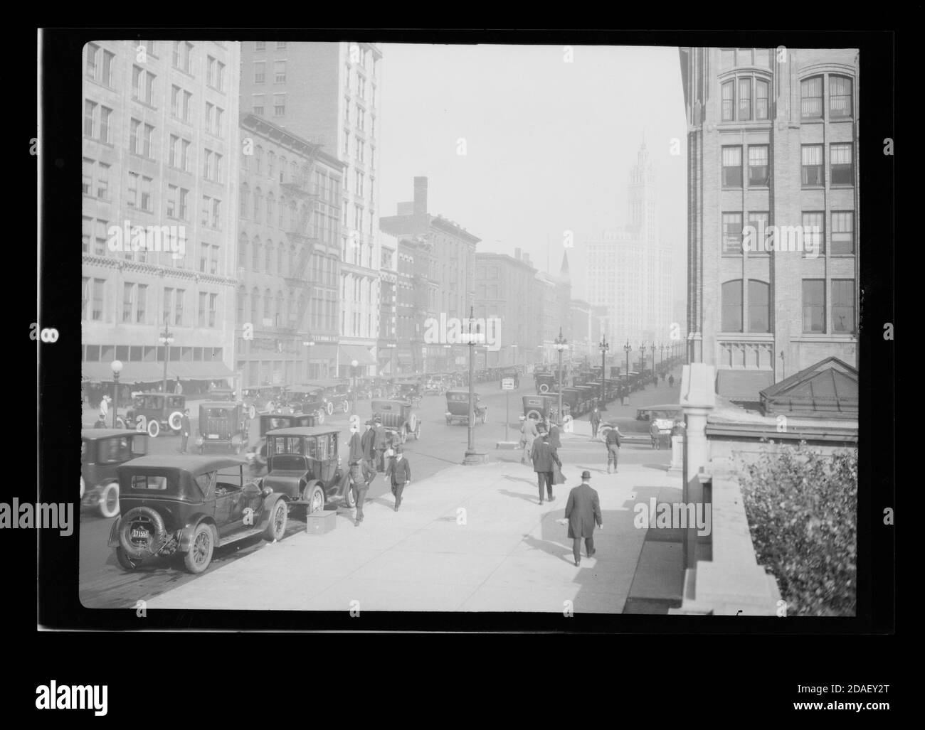 Straßenszene auf der Michigan Avenue, Blick nach Norden von der Randolph Street, Chicago, Illinois, 1921. Stockfoto