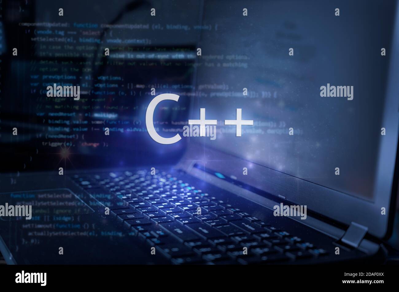 C++-Beschriftung vor Laptop und Code-Hintergrund. Lernen Sie C++ Programmiersprache, Computerkurse, Schulungen. Stockfoto