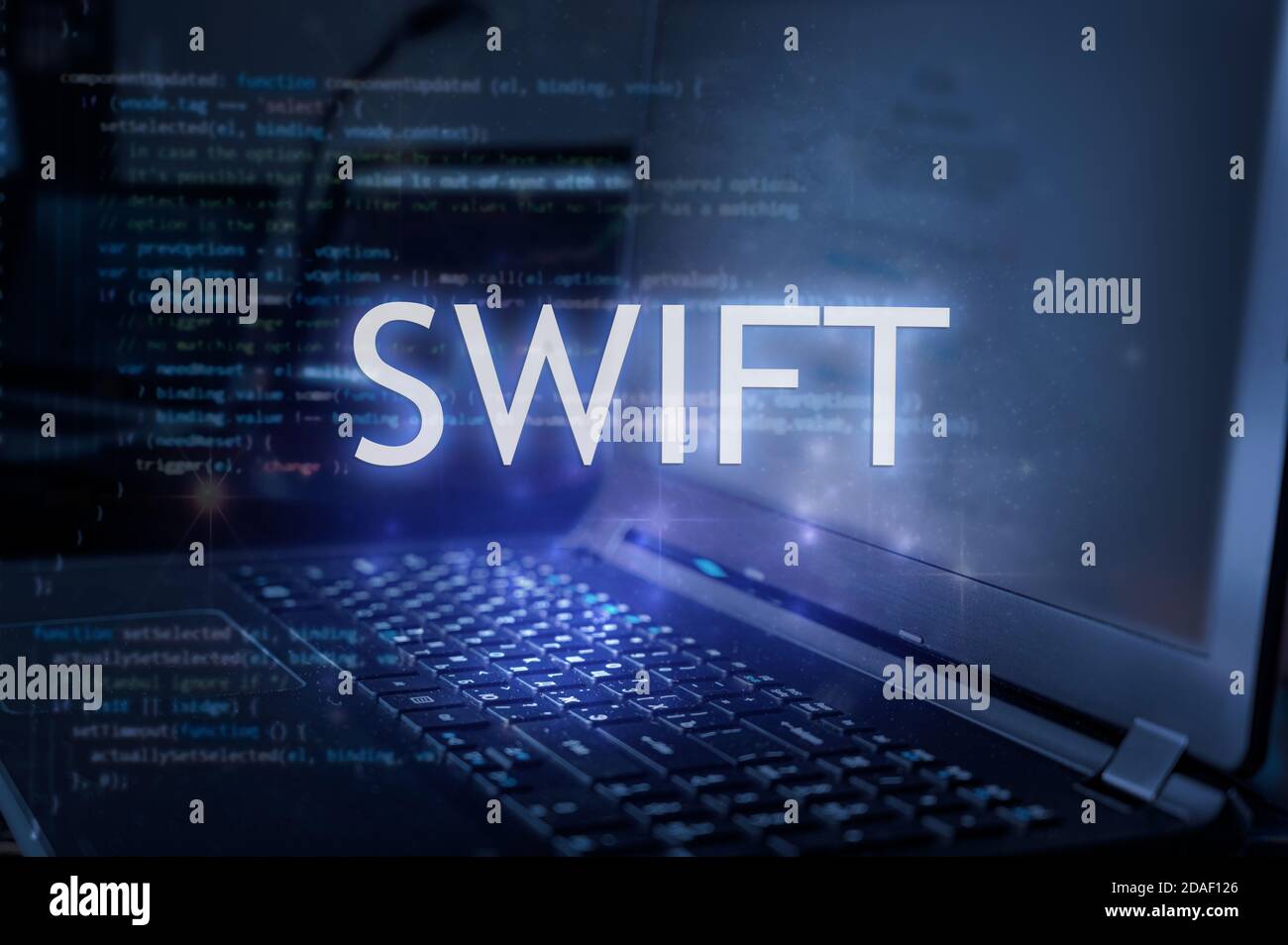 Schnelle Beschriftung vor Laptop und Code-Hintergrund. Lernen Sie schnelle Programmiersprache, Computer-Kurse, Schulungen. Stockfoto