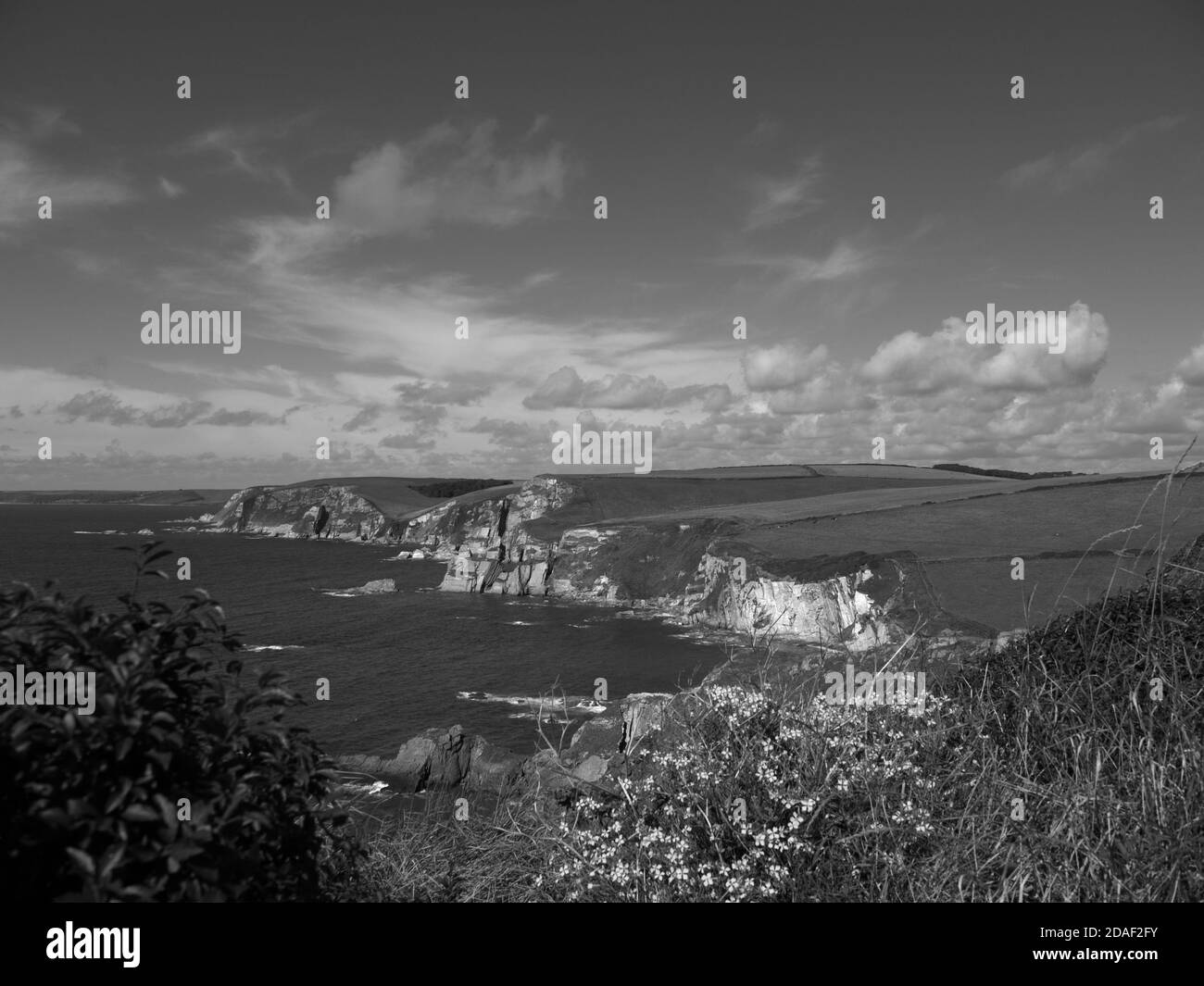 Challborough Bay und Burgh Island, Devon, Großbritannien. Stockfoto
