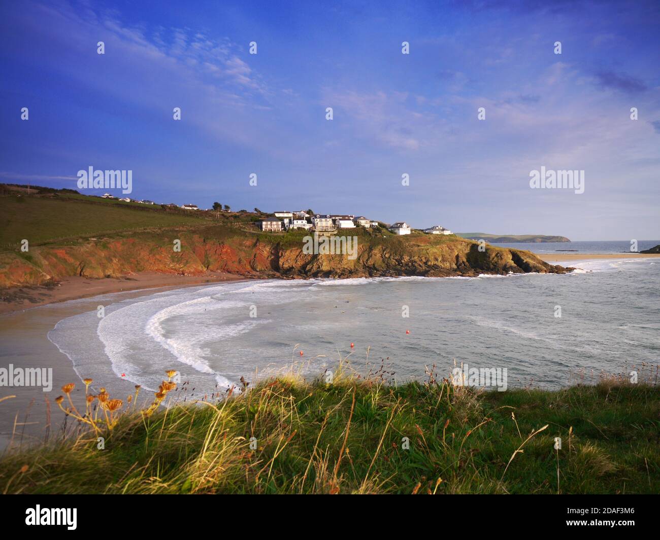 Challborough Bay und Burgh Island, Devon, Großbritannien. Stockfoto