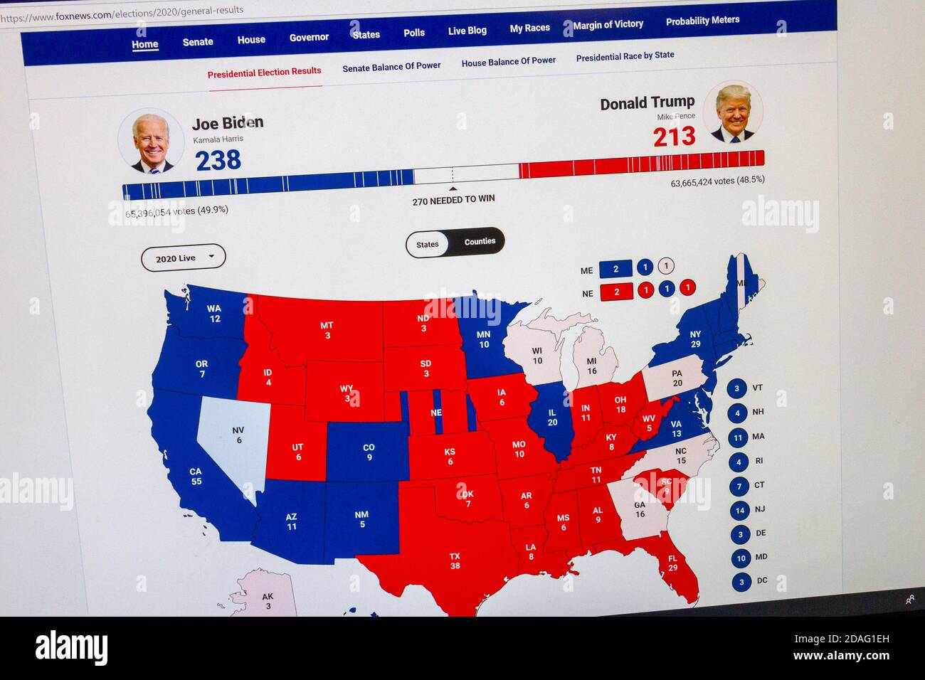 Fox News Screenshot zeigt den Stand der Dinge auf einer Karte der Vereinigten Staaten während der Präsidentschaftswahl 2020 am 4. November 2020. Stockfoto