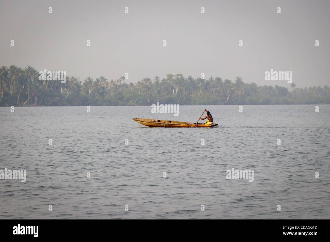 Bootsfahrt über die Lagune, Abidjan, Elfenbeinküste Stockfoto