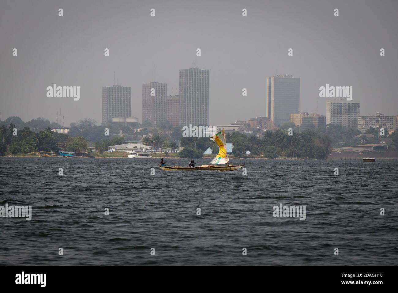 Bootsfahrt über die Lagune, Abidjan, Elfenbeinküste Stockfoto