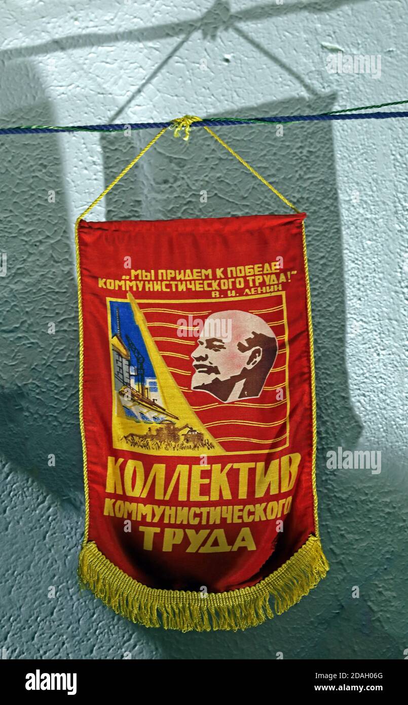 Sowjetrussland UdSSR Wimpelfahne,CCCP,Propaganda,Kollektiv kommunistischer Arbeit,altes rotes Banner,70er Jahre Stockfoto