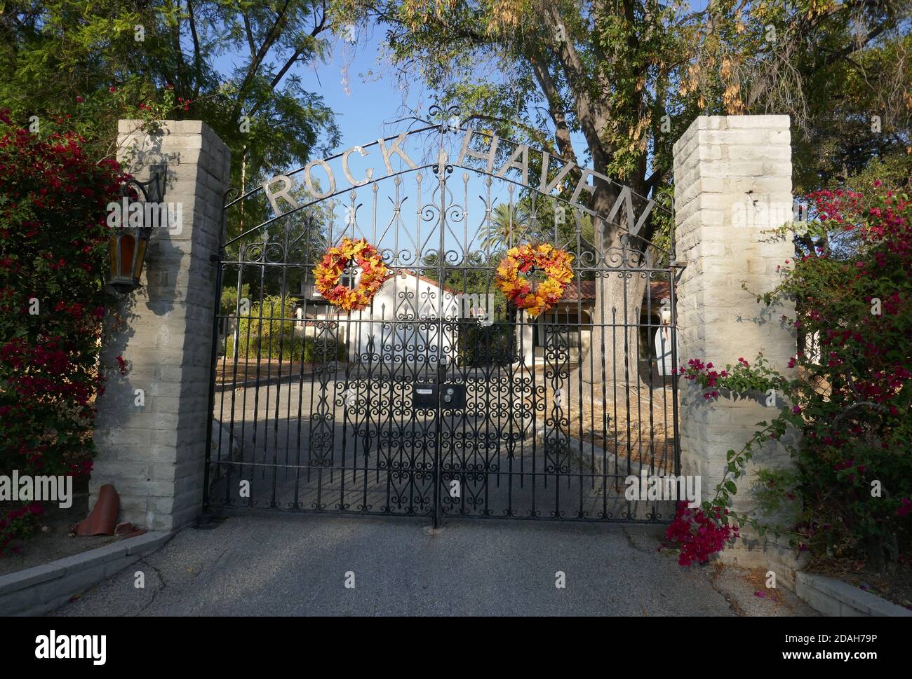 Glendale, Kalifornien, USA 12. November 2020 EINE allgemeine Sicht der Atmosphäre des Rockhaven Sanitariums, jetzt Rockhaven Sanitarium Historic District, wo Marilyn Monroes Mutter Gladys Pearl Eley Baker lebte von 1952 bis 1966, und Schauspielerin Billie Burke vom Zauberer von Oz lebte Stockfoto