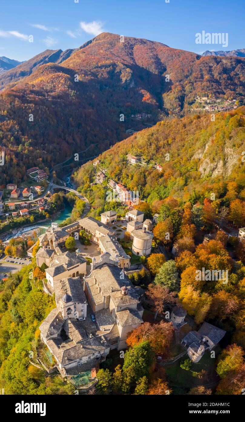 Luftaufnahme des Sacro Monte von Varallo Sesia, Vercelli Bezirk, Piemont, Italien, Europa. Stockfoto