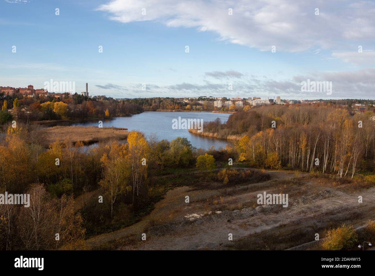 Blick auf den Vogelsee Råstasjön. Stockfoto