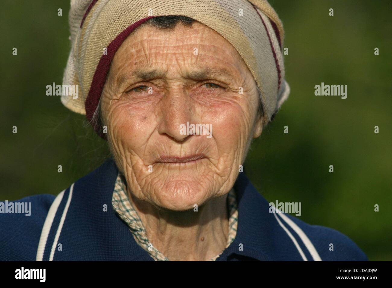 Porträt einer älteren Frau in Siebenbürgen, Rumänien Stockfoto