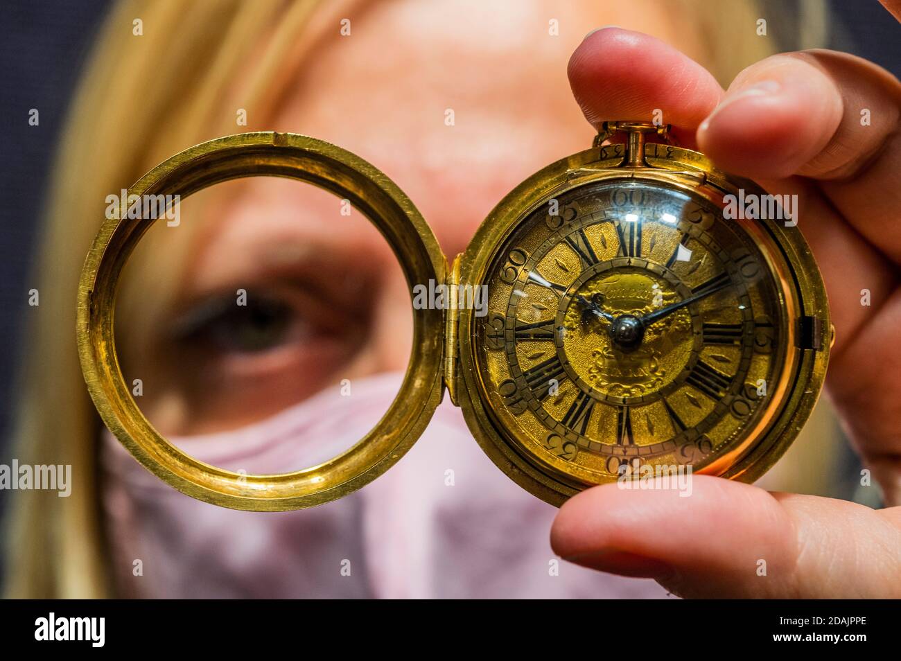 London, Großbritannien. November 2020. Thomas Tompion, ein feines Gold  Schlüssel Windpaar Tasche Uhr, London Hallmark für 1700, est £8,000 -  10,000 - Preview of Bonhams' Watches and Wristwatches Sale mit mehr als