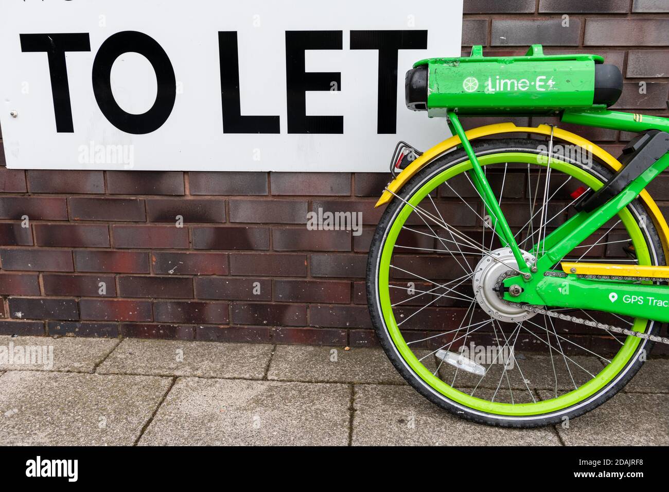 Lime- E Fahrradvermietung. Eine von mehreren Fahrradverleihfirmen, die in London tätig sind. Stockfoto