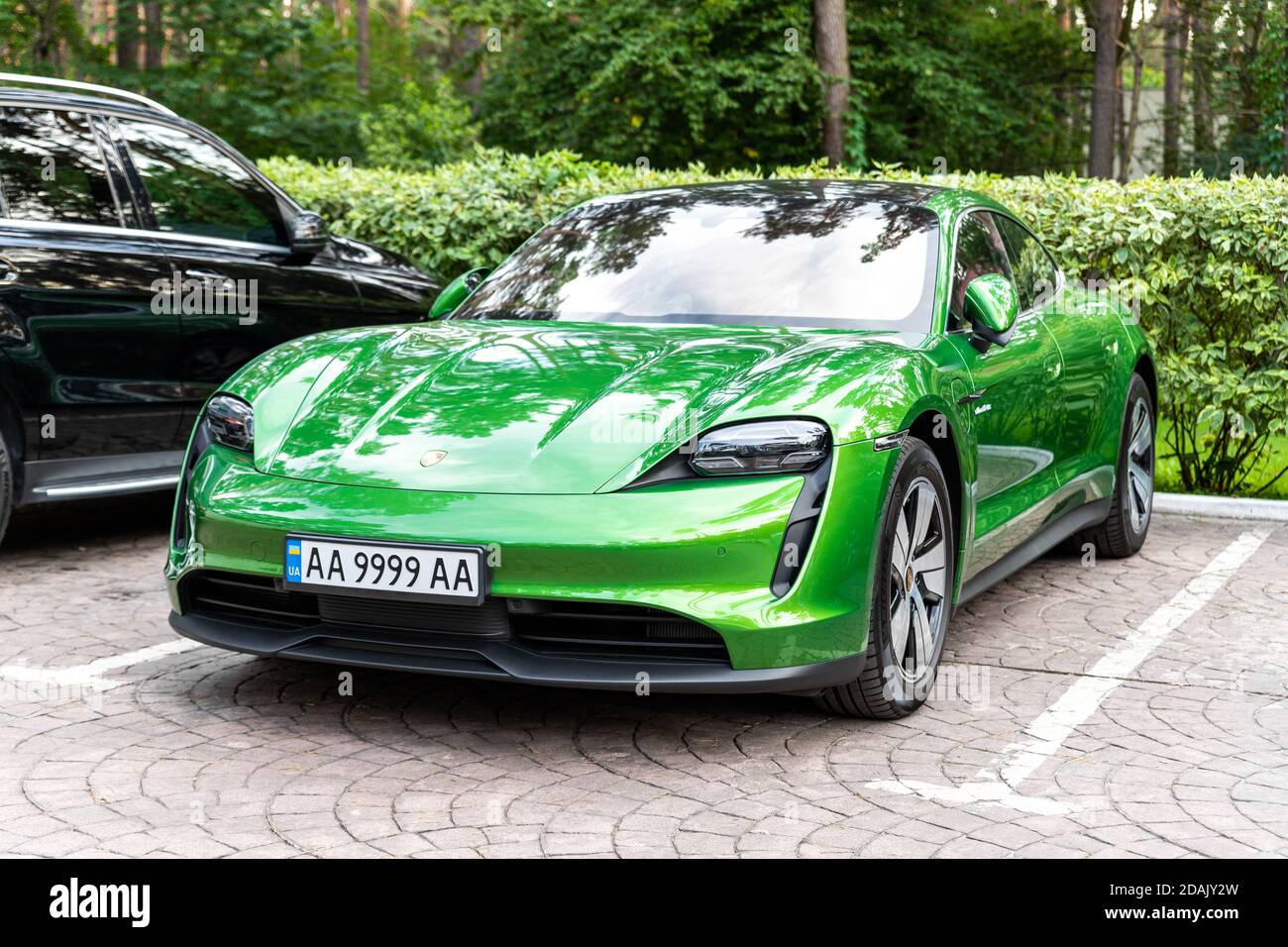 Porsche Taycan Grun
