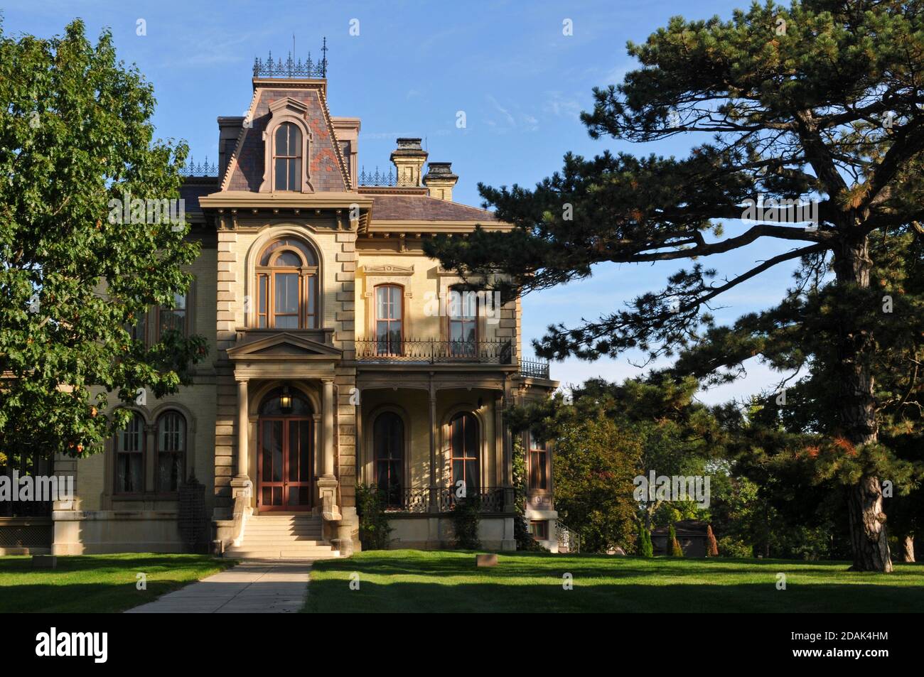 Das 1872 fertiggestellte große David Davis Mansion in Bloomington, IL, kann von Besuchern besichtigt werden. Davis war Richter und Senator des Obersten Gerichtshofs der USA. Stockfoto