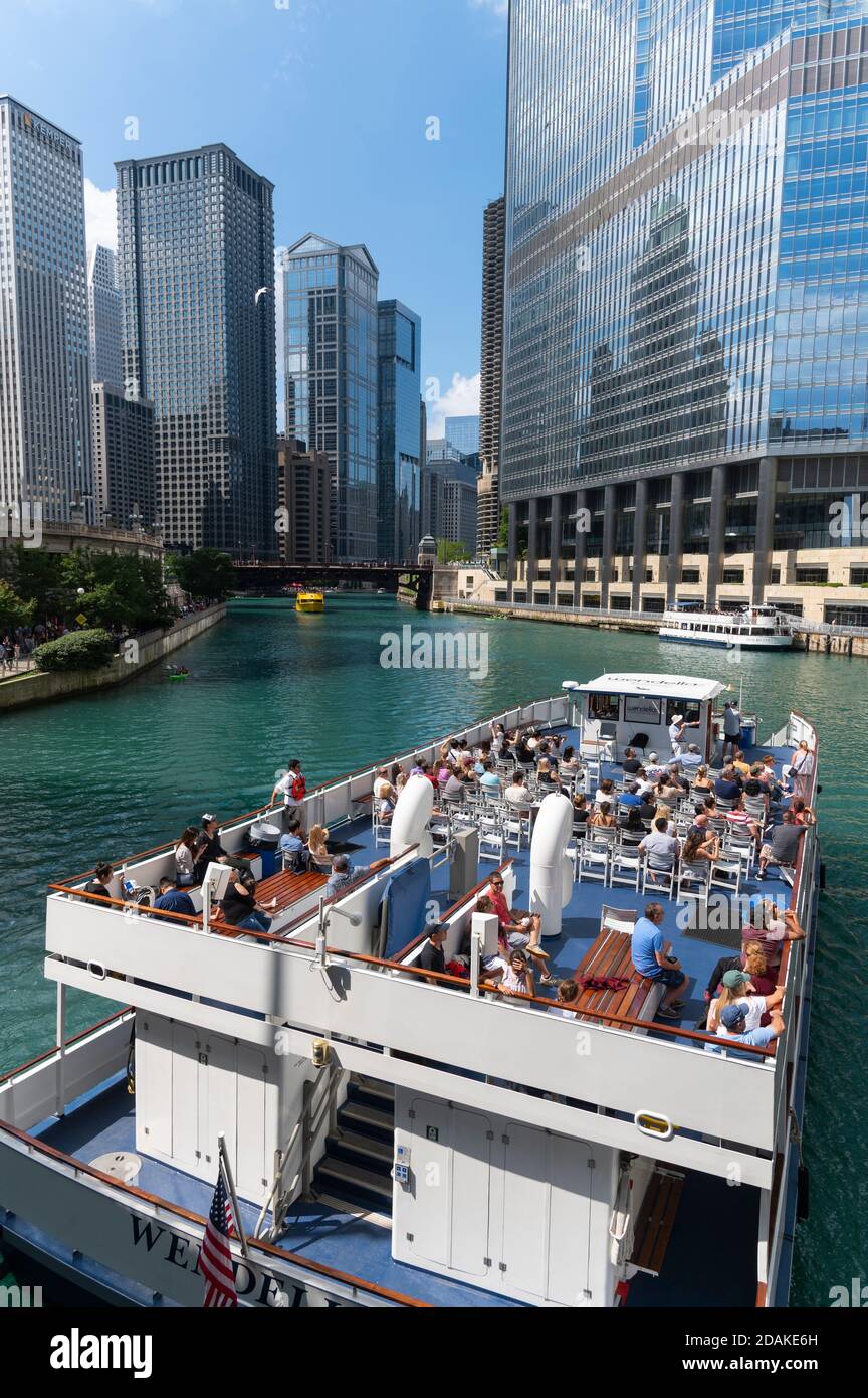 Bootstour auf dem Chicago River Stockfoto
