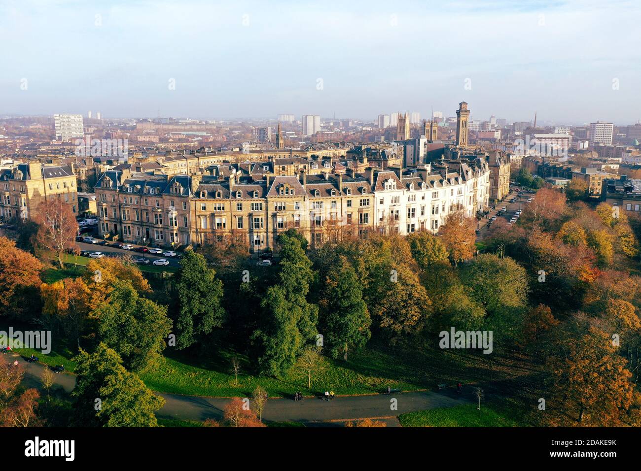 Luftdrohnenansicht von Park Terrace Glasgow Stockfoto