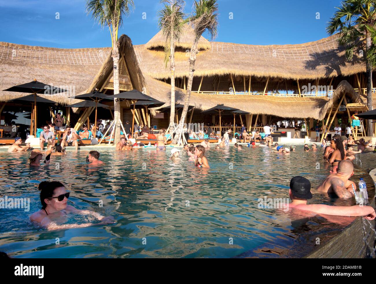 Finns Beach Club, Bali, Indonesien, Tibubeneng, Kuta Utara, Kabupaten Badung  Stockfotografie - Alamy