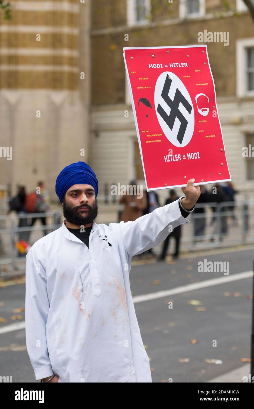 Protest gegen den Staatsbesuch des indischen Premierministers Narendra Modi in Großbritannien. Whitehall, Westminster, London, Großbritannien. November 2015, 12 Stockfoto