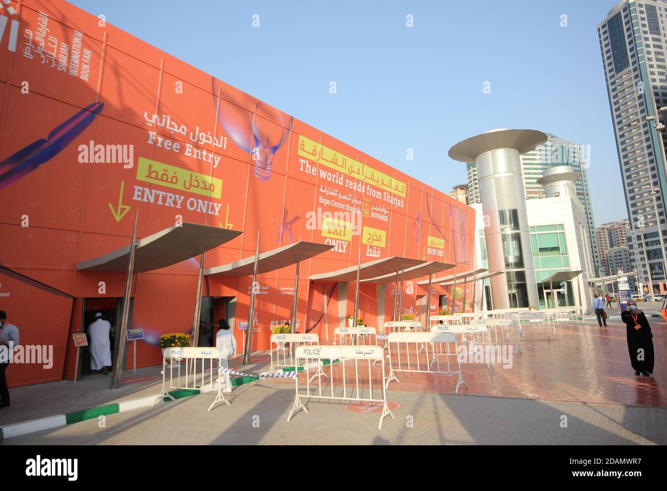 Sharjah International Book Fair (4.-14. November 2020) im Expo Centre Sharjah, VAE. Die Mega-Handelsmesse präsentiert 1,024 Verlage aus 73 Ländern. Stockfoto