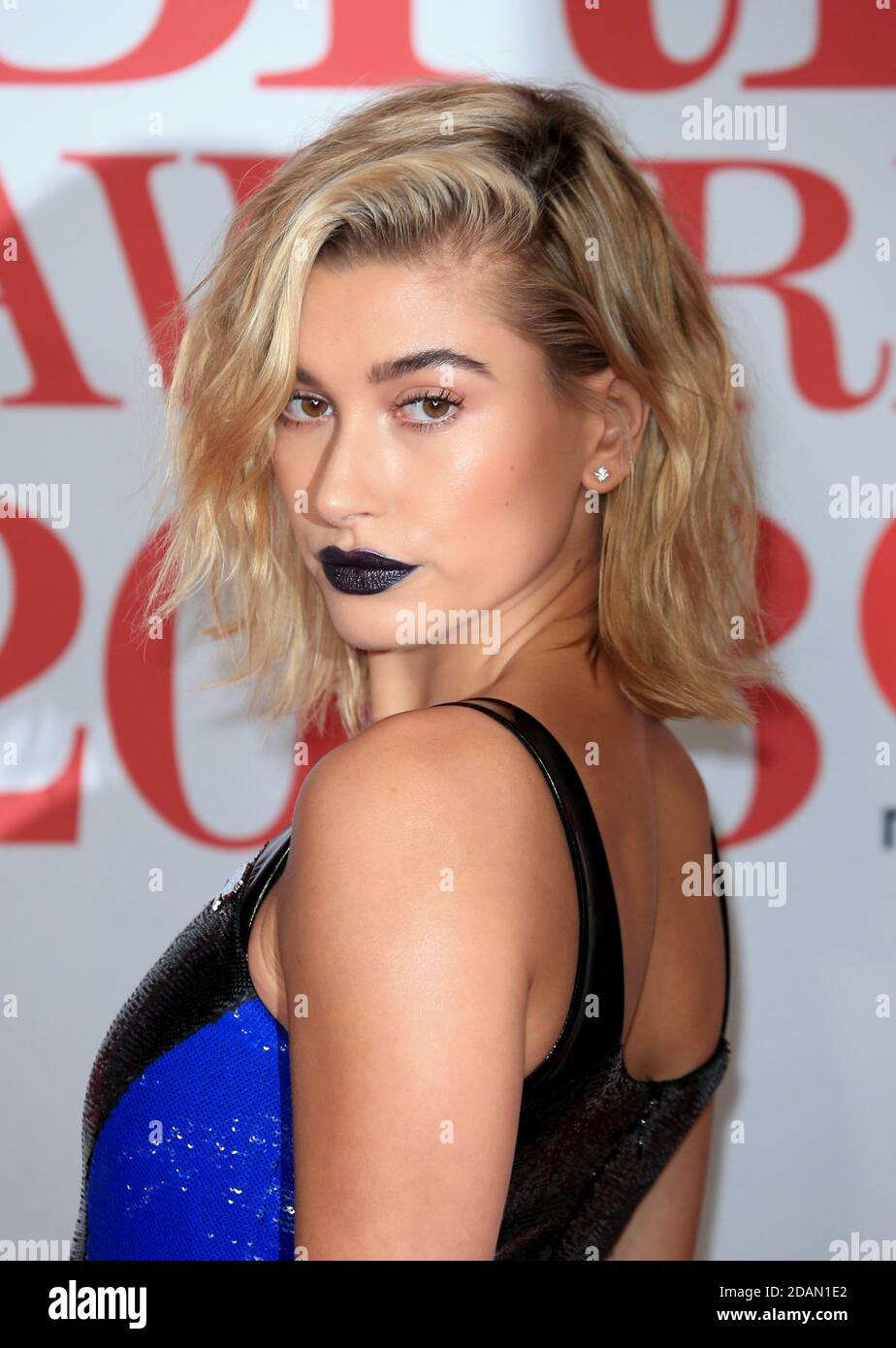 Hailey Baldwin nimmt an den Brit Awards 2018 Teil, die am 21. Februar 2018 in der O2 Arena in London, England, ausgetragen werden. Stockfoto