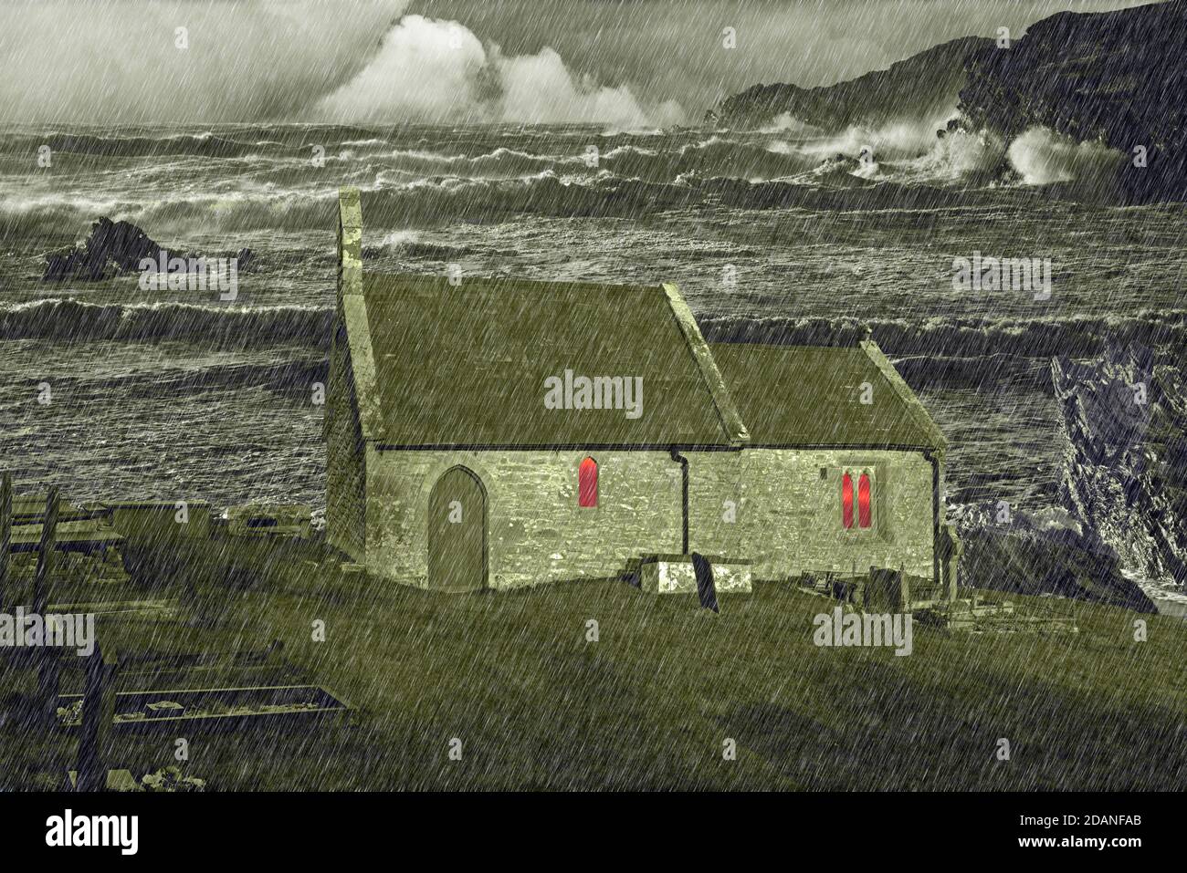St. Michael's Church ist eine mittelalterliche Kirche in Anglesey. In diesem Fantasiebild wurde das wilde Meer und der sintflutartige Regen hinzugefügt. Stockfoto