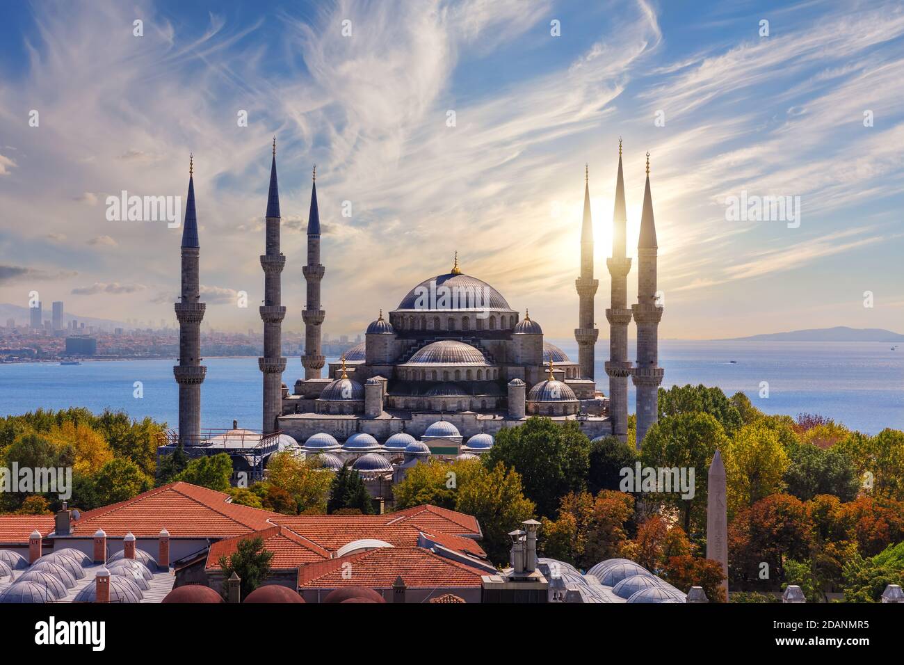 Die Blaue Moschee oder Sultan Ahmet Moschee bei Sonnenuntergang, Istanbul, Türkei Stockfoto