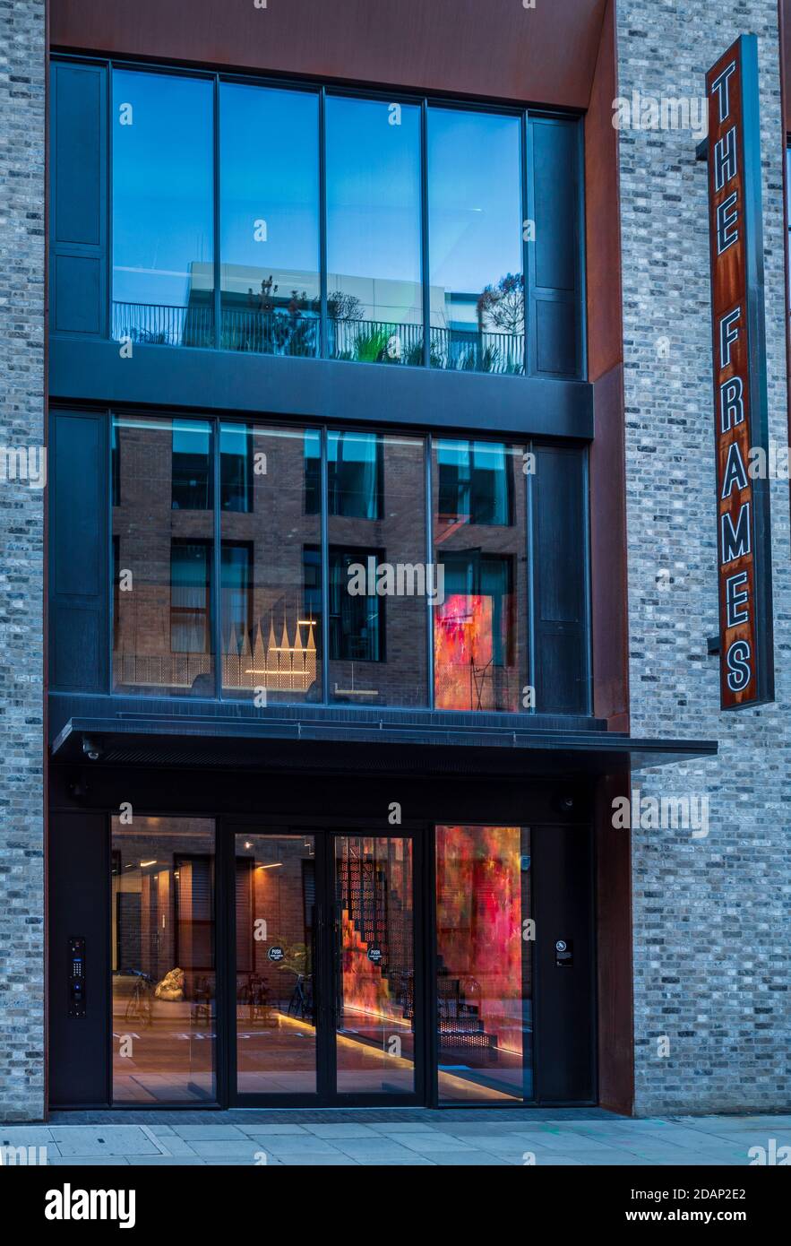 Workspace Group Der Rahmen Workspace London. Büro- und Studioflächen für kleine und kreative Unternehmen im Londoner Shoreditch Architect Squire & Partners. Stockfoto