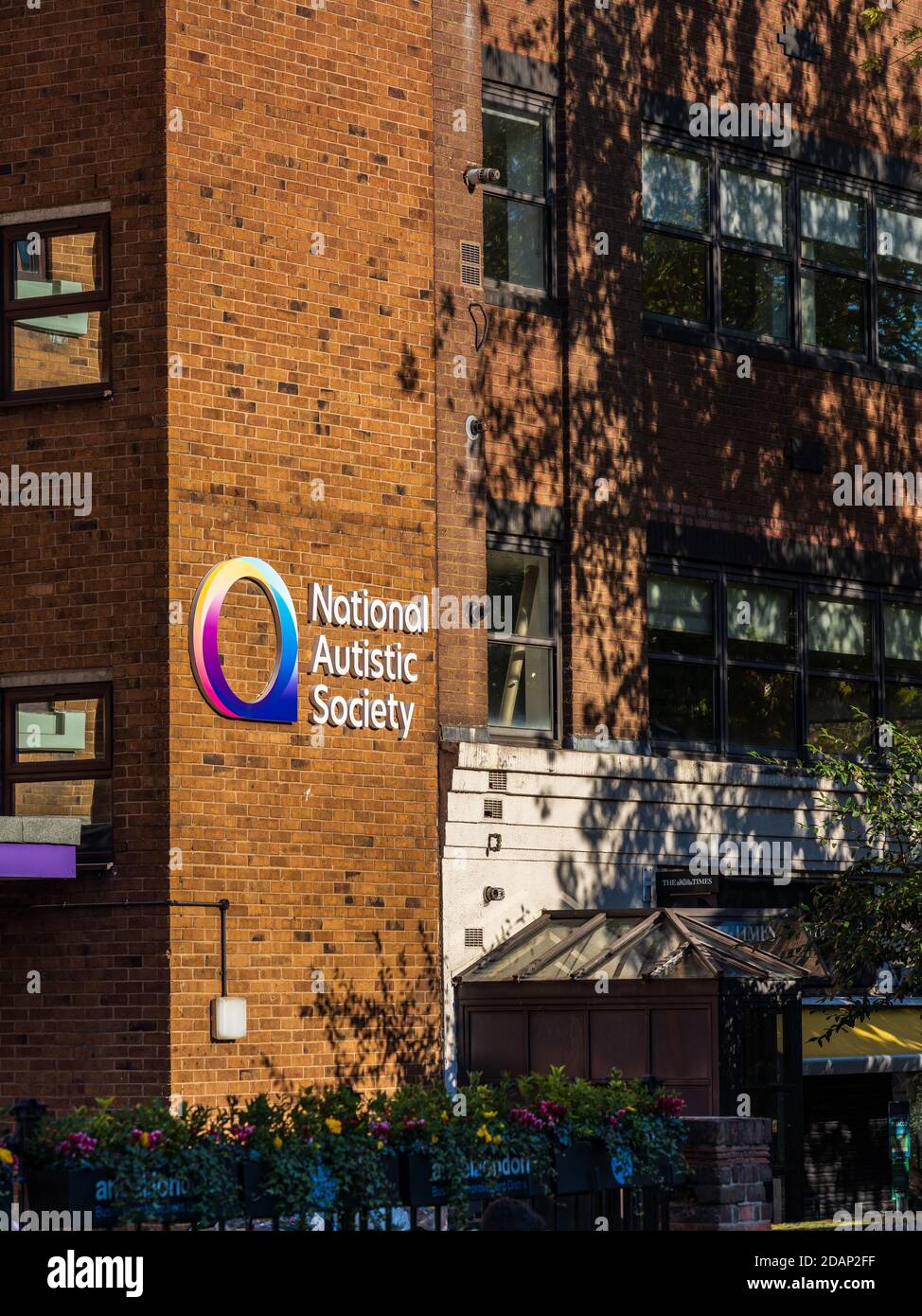 National Autistic Society London (NAS) - die National Autistic Society Head Office in die City Road London. Gegründet 1962. Stockfoto