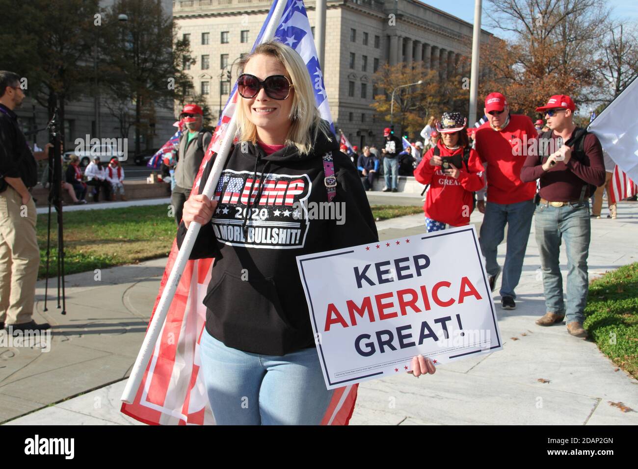 Washington DC, USA. November 2020. (NEU) MAGA Million Marsch für Trump in Washington DC. 14. November 2020, Washington DC, Maryland, USA: Trump-Anhänger versammeln sich in einem MARSCH VON EINER MILLION MAGA auf dem Freedom Plaza in Washington DC, um ihre Unterstützung für Trump zu zeigen und gegen das Wahlergebnis des Präsidenten zu protestieren, das sie als betrügerisch anführen. Kredit : Niyi Fote /Thenews2 Gutschrift: Niyi Fote/TheNEWS2/ZUMA Wire/Alamy Live Nachrichten Stockfoto