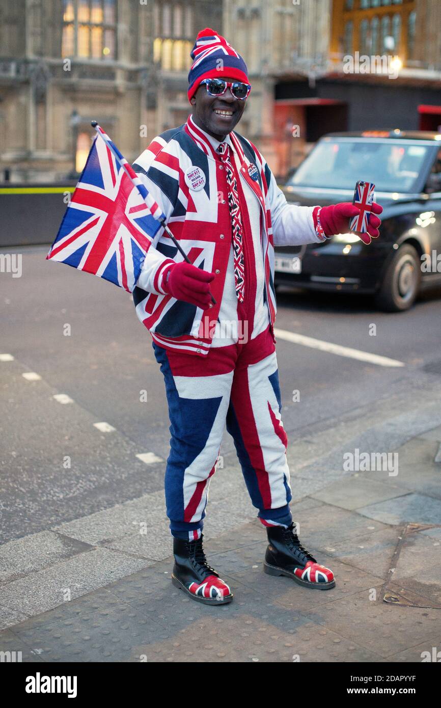 GROSSBRITANNIEN / England / London / Pro-Brexit-Aktivist mit Unionsflagge protestiert am 29th. Januar 2019 vor dem Parlament. Stockfoto