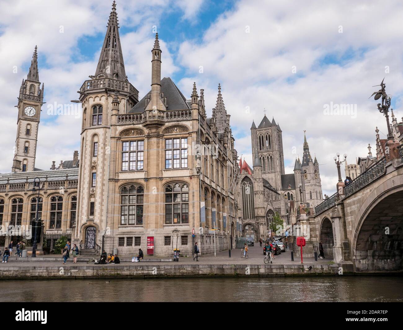 Zannier Hotels 1898 das Postamt neben der Sint-Michielsbrug-Brücke, Gent, Flandern, Belgien Stockfoto