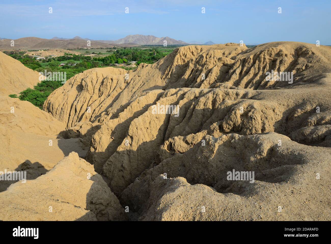 Huaca Rajada, adobe Pyramide, Adobe der Moche Kultur, in der Nähe von Chiclayo, Lambayeque Region, Peru Stockfoto