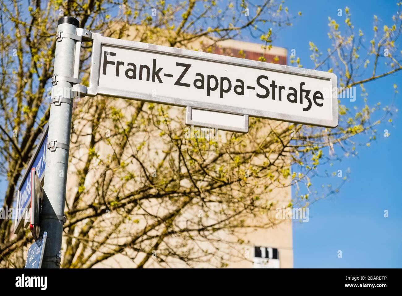 Straßenschild Frank Zappa Street, Berlin, Deutschland Stockfoto
