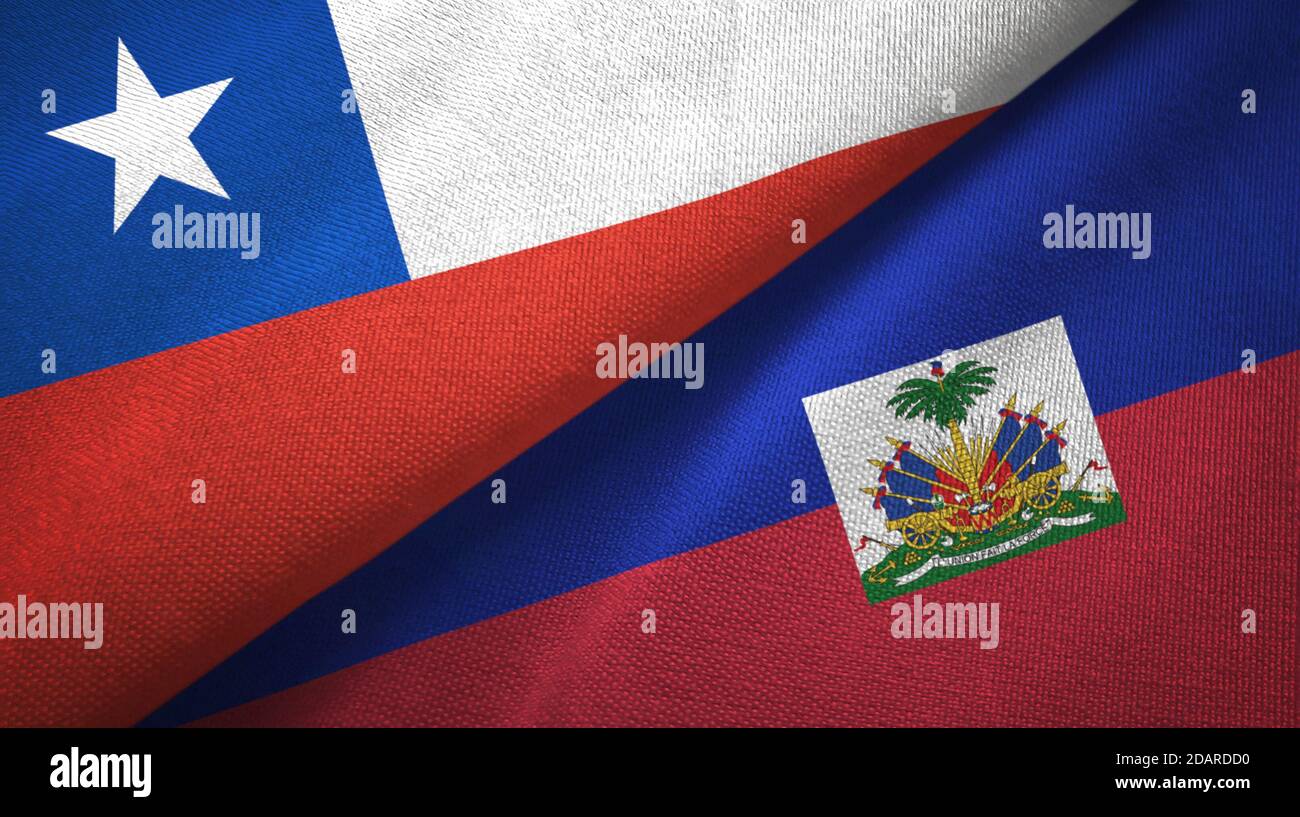 Chile und Haiti zwei Flaggen Textiltuch, Stoff Textur Stockfoto