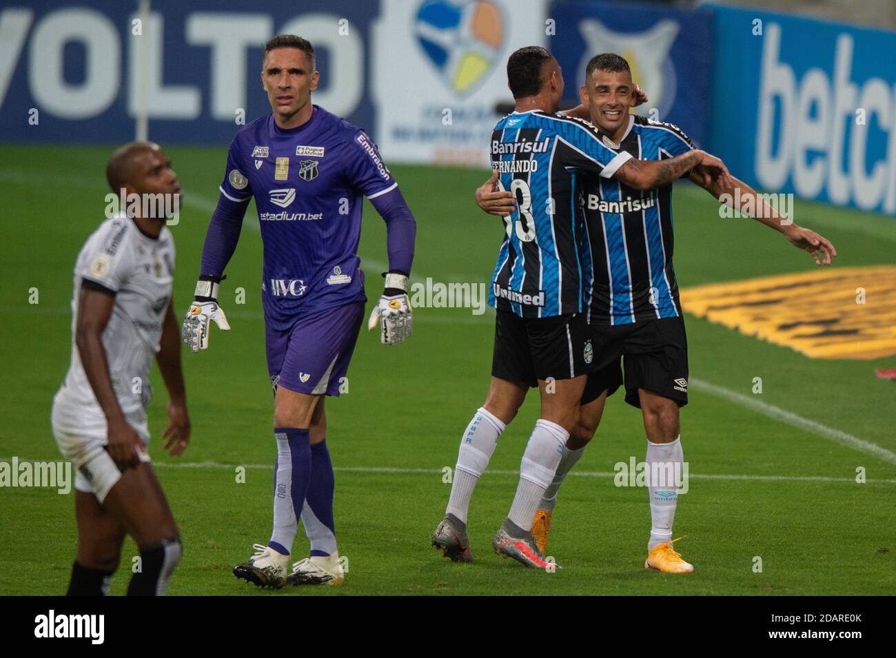 Arena de Gremio, Porto Alegre, Brasilien. November 2020. Brasilianische Serie A Fußball Liga, Gremio gegen Ceara; Diego Souza von Gremio feiert sein Ziel in der 40. Minute für 3-1 Credit: Action Plus Sports/Alamy Live News Stockfoto