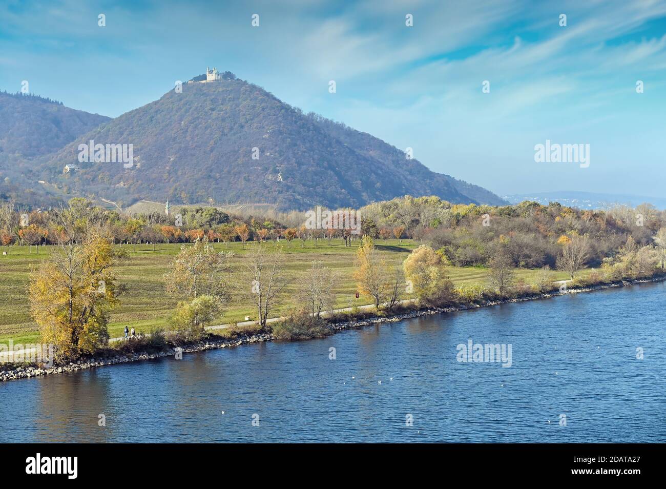 Leopoldskirche auf der Leopoldsberger Landschaft Wien Österreich Stockfoto