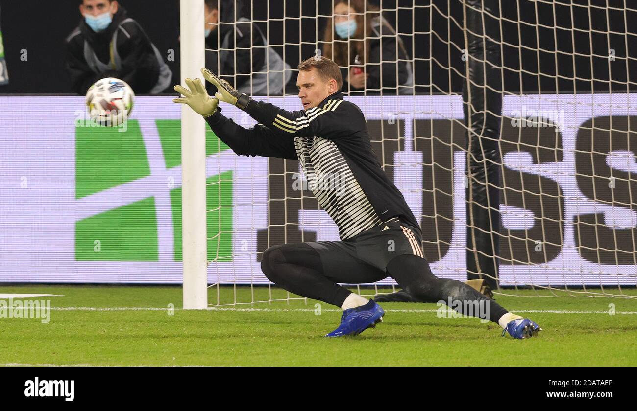 Leipzig, Deutschland. 14. Nov, 2020. firo: 14.11.2020 Fußball, Fußball: UEFA NATIONS LEAGUE, Landerspiel Nationalmannschaft Deutschland, GER - Ukraine 3: 1 goalwart Manuel NEUER, GER, Aufwärmen Quelle: dpa/Alamy Live News Stockfoto