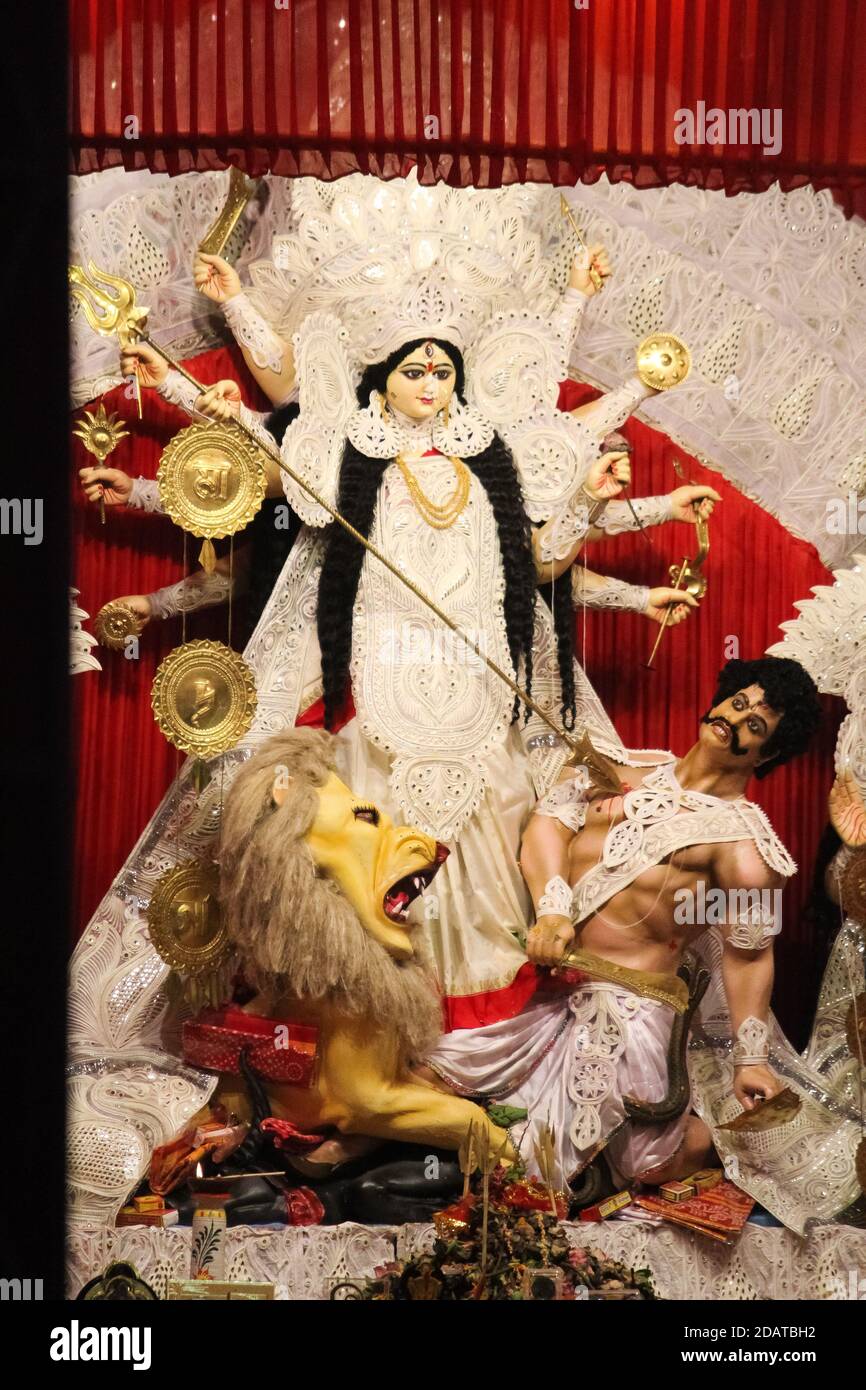 Durga Puja Magie der göttlichen Gnade und Stärke Stockfoto