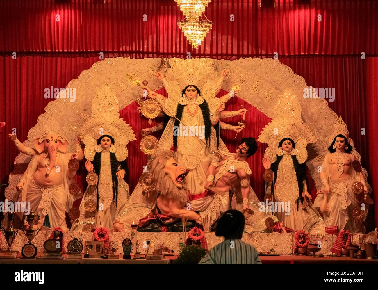 Durga Puja Magie der göttlichen Gnade und Stärke Stockfoto