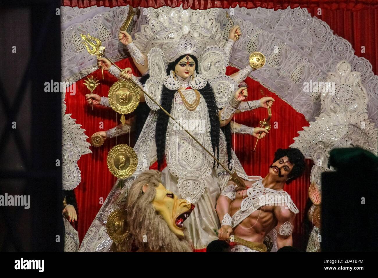 Durga Puja Magie der göttlichen Gnade und Stärke Stockfoto