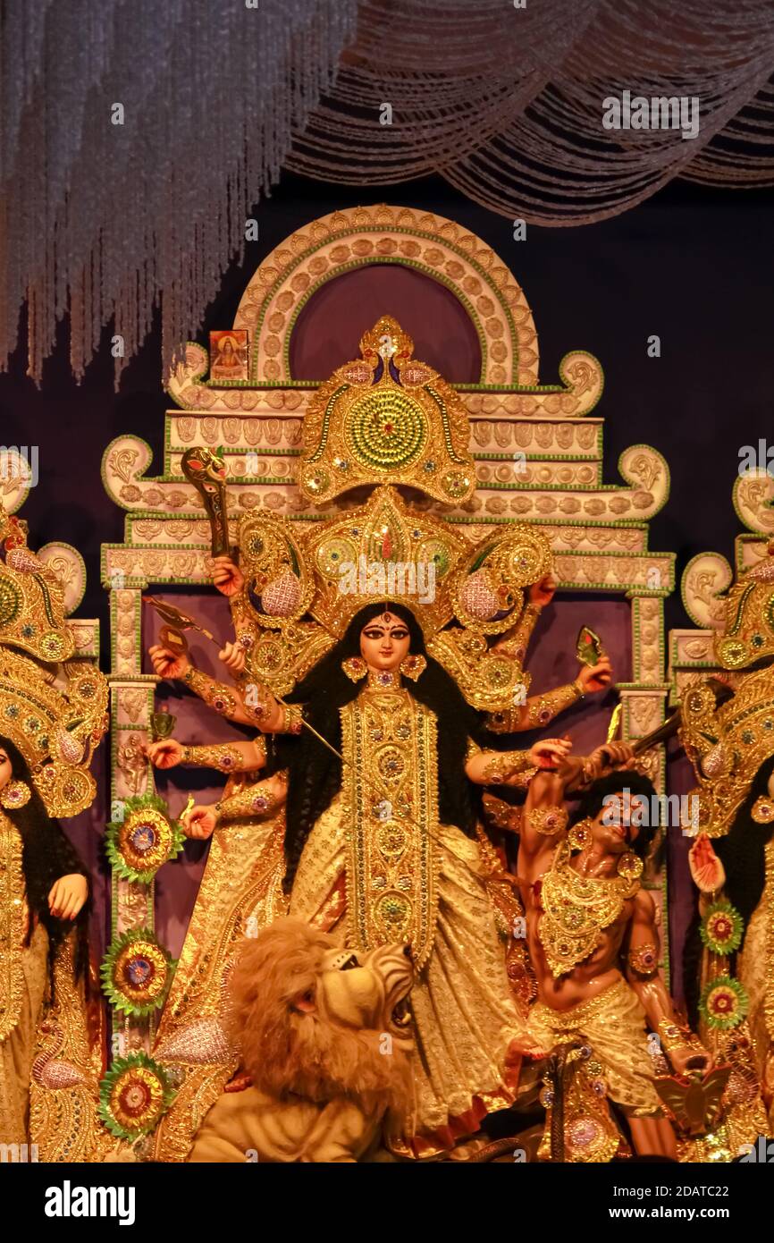 Durga Puja Magie der göttlichen Gnade und Stärke Stockfoto