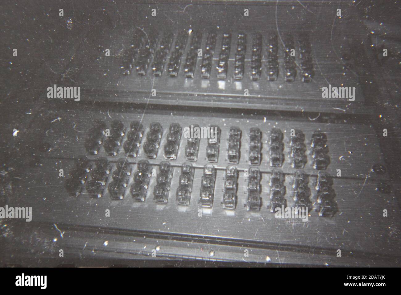 Feine 70er Jahre Vintage Schwarz-Weiß-Fotografie eines Supercomputers. Stockfoto
